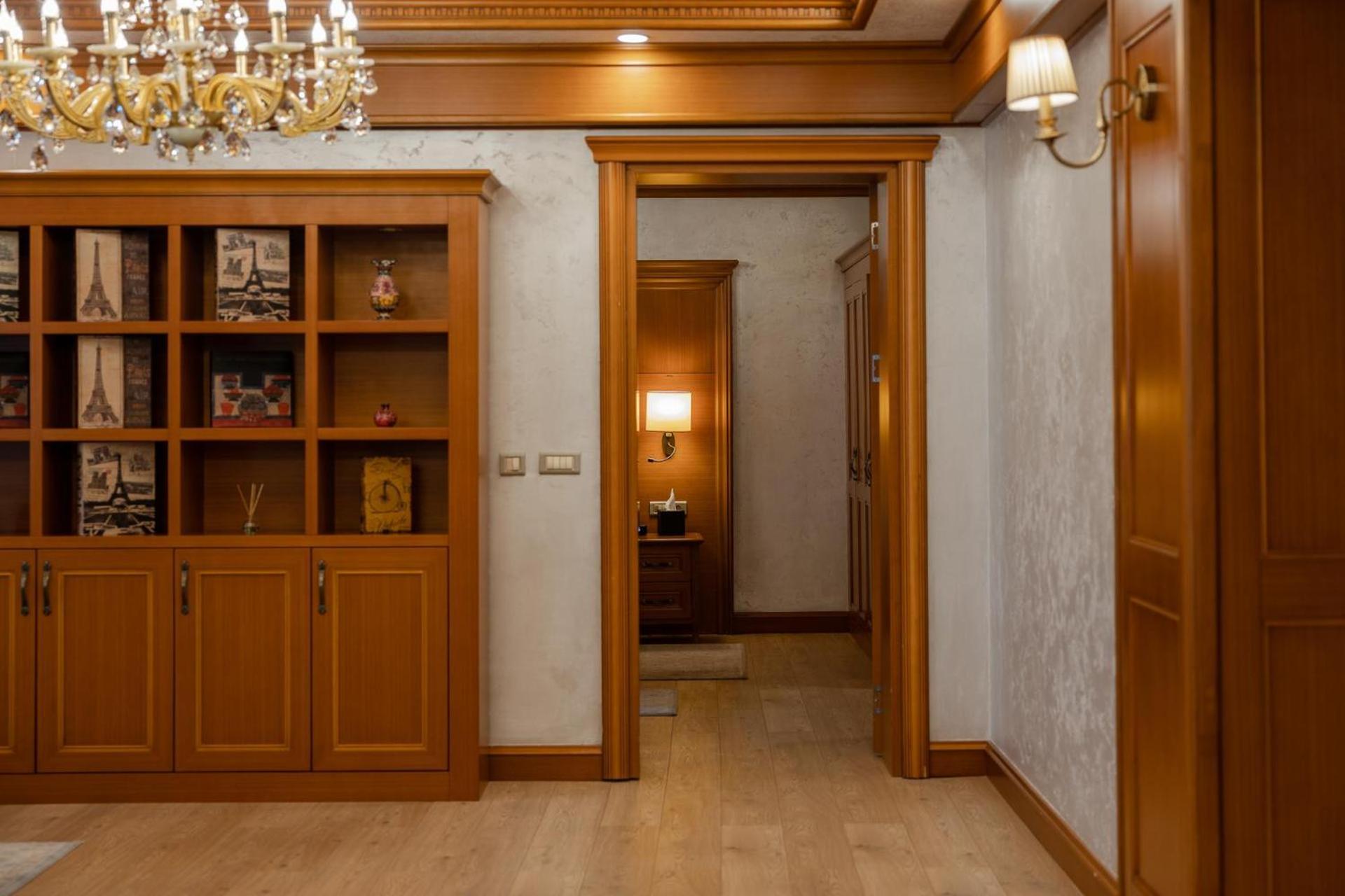 Divan Suites Batoemi Buitenkant foto