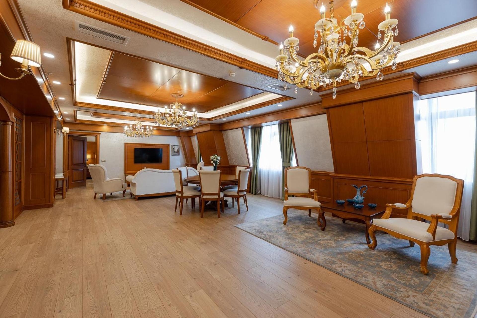 Divan Suites Batoemi Buitenkant foto