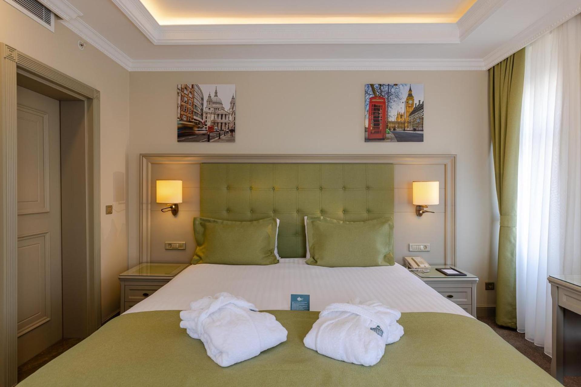 Divan Suites Batoemi Buitenkant foto