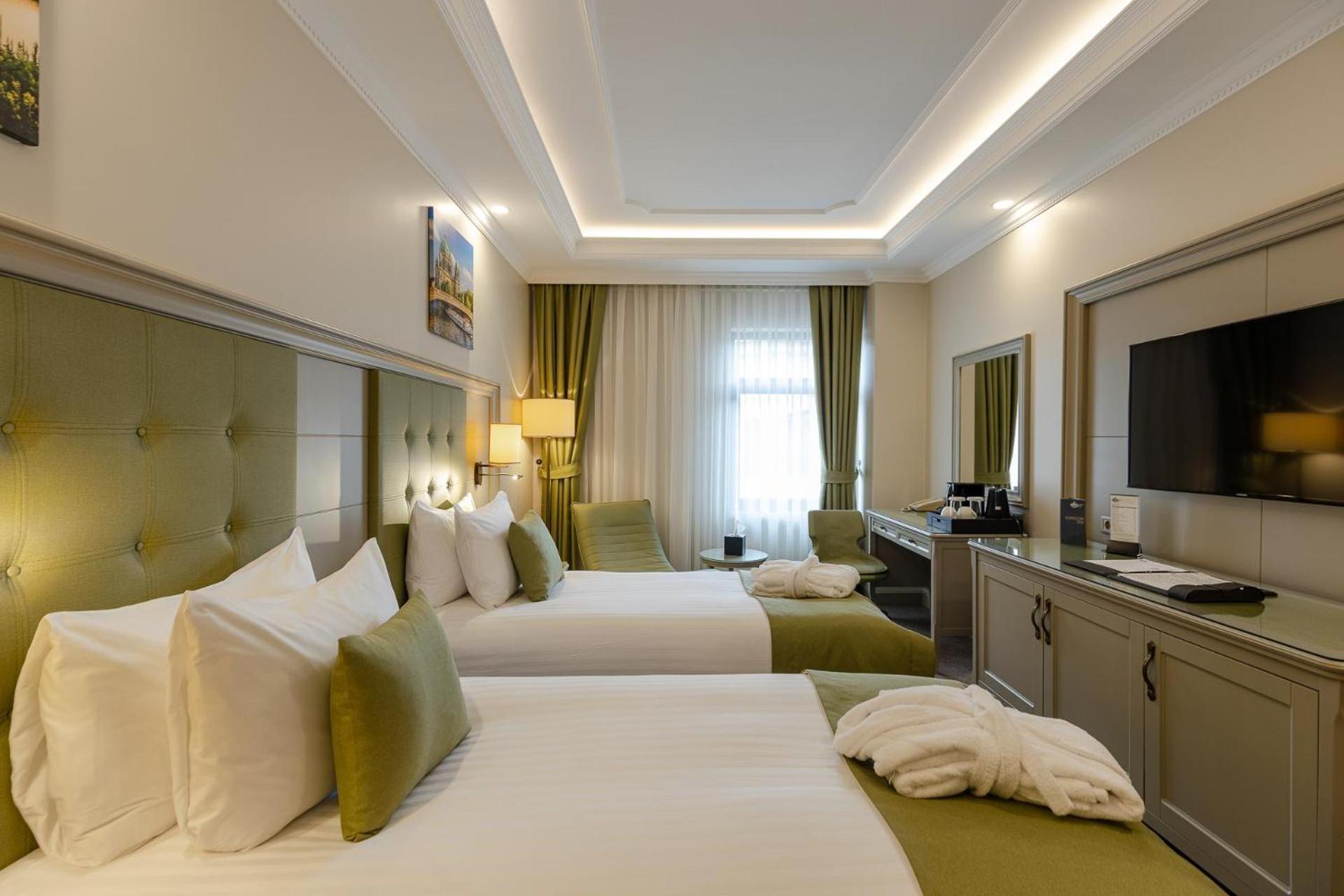 Divan Suites Batoemi Buitenkant foto