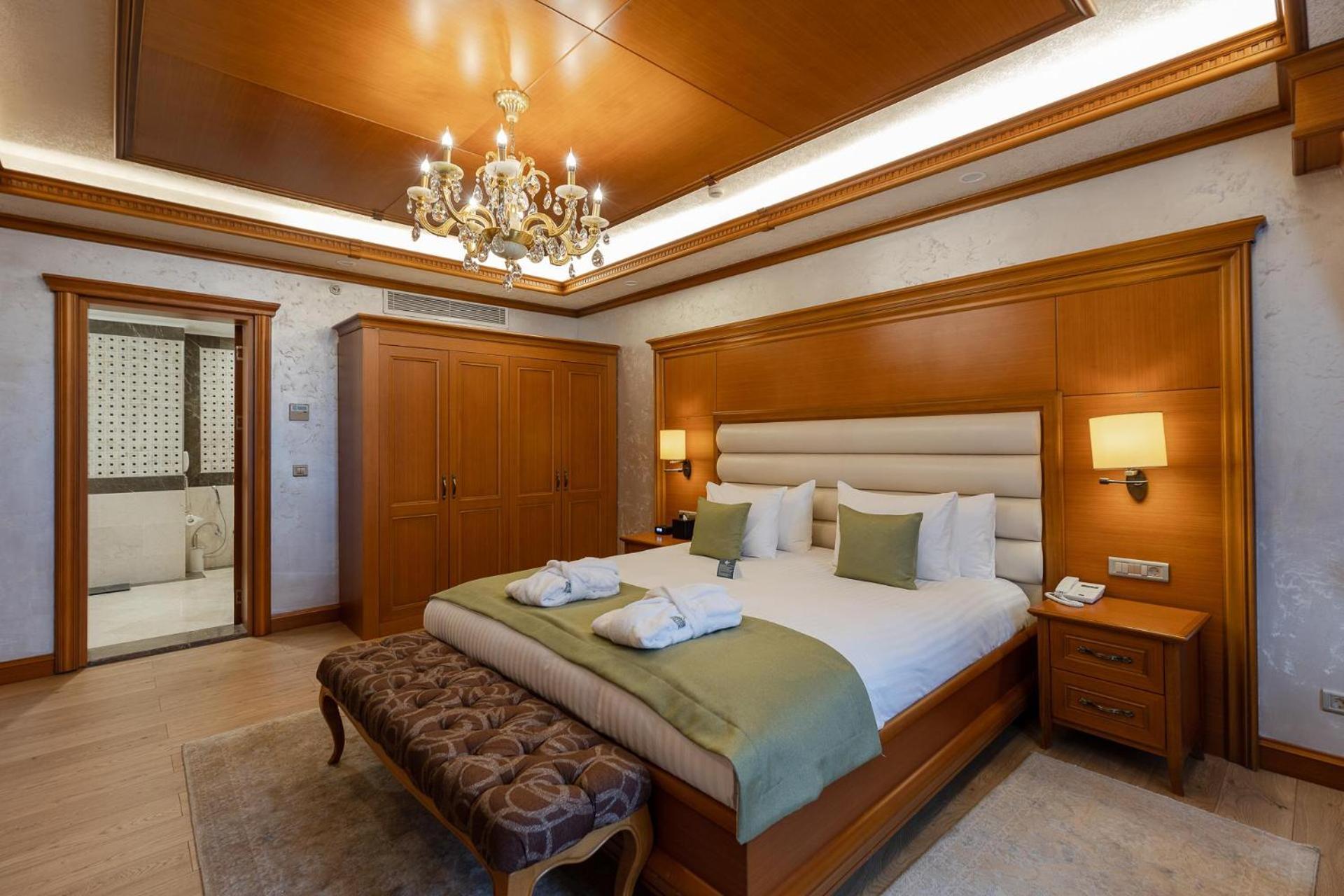 Divan Suites Batoemi Buitenkant foto