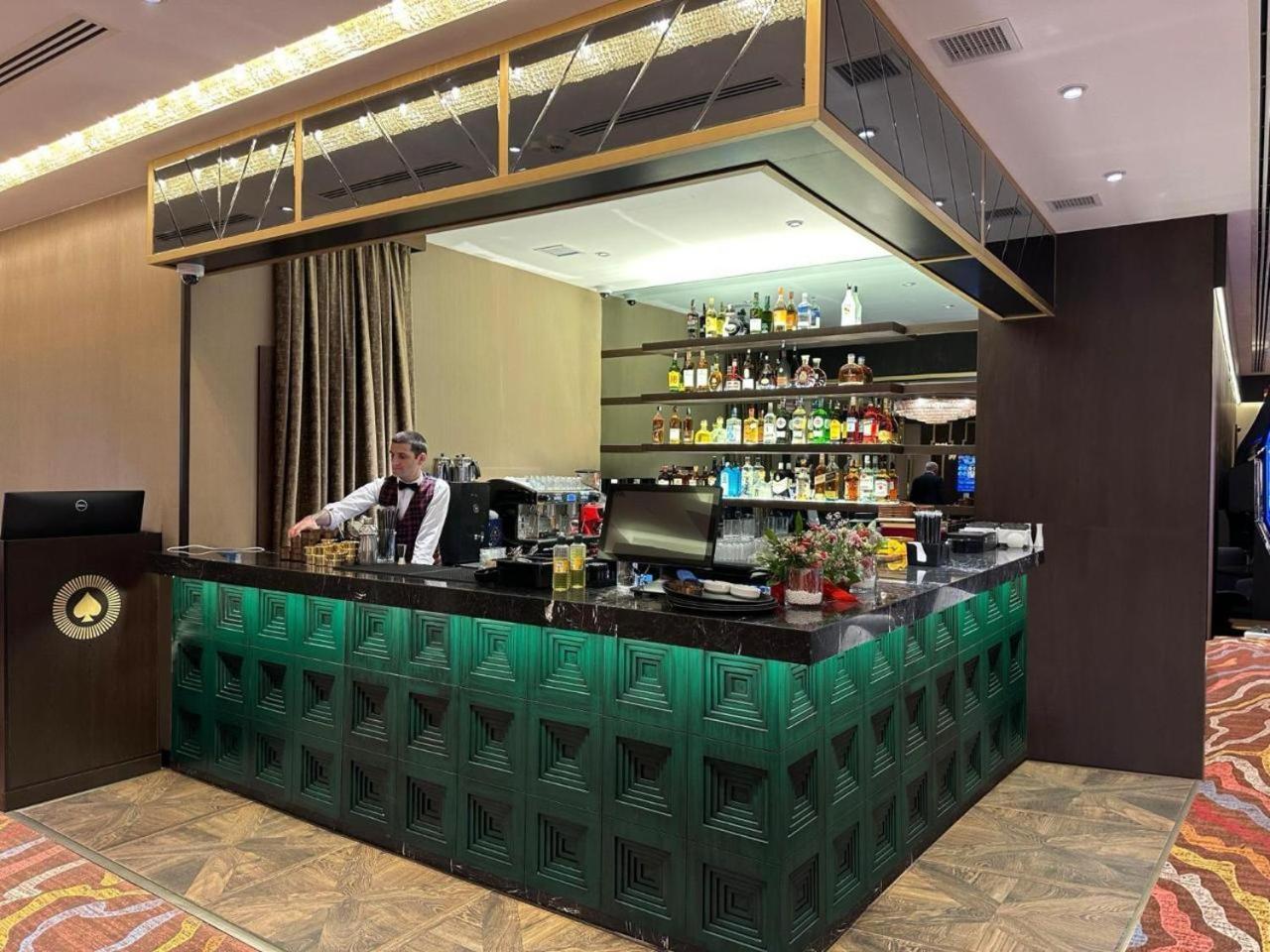 Divan Suites Batoemi Buitenkant foto